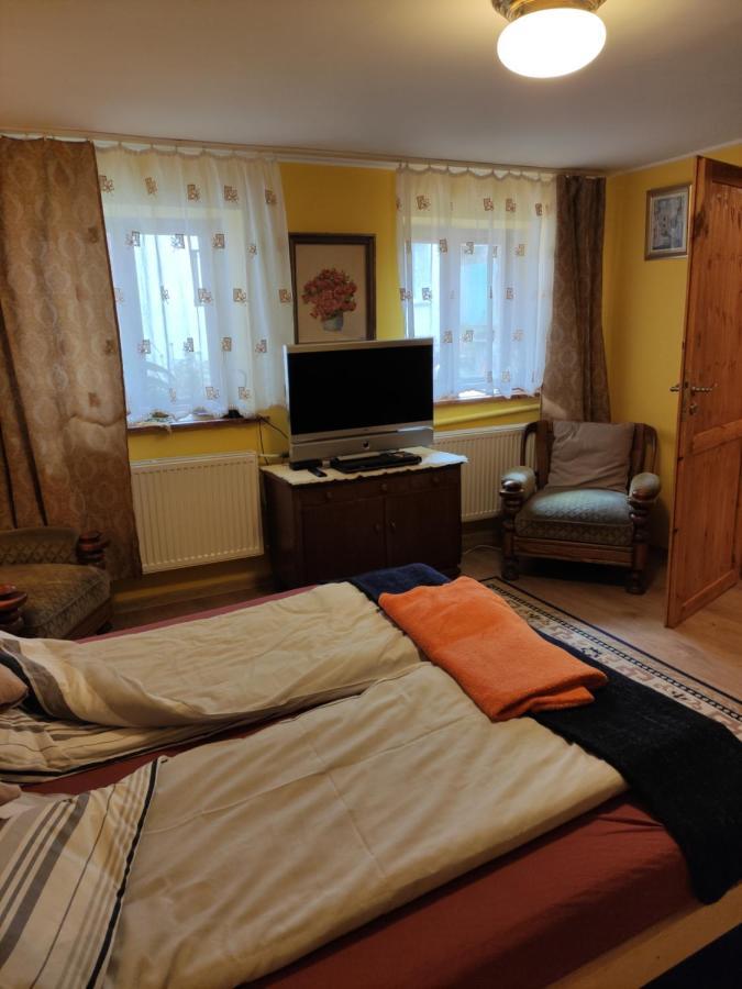 Dom Pod Zegarem Lägenhet Przemyśl Exteriör bild